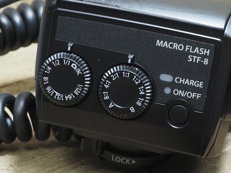 OLYMPUS STF-8 Macro Flash for Macro Lens MINT CONDITION W/CASE 46mm + 62mm RINGS - Image 2 of 4