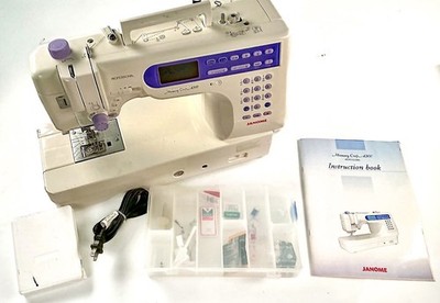 Janome Memory Craft 6500P   Mint Condition + 13 Bobbins & Accessories