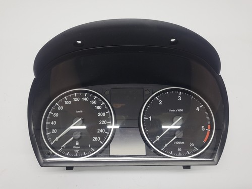 BMW 3er E91 320d  Tacho Tachometer Kombiinstrument  9166846  (00)
