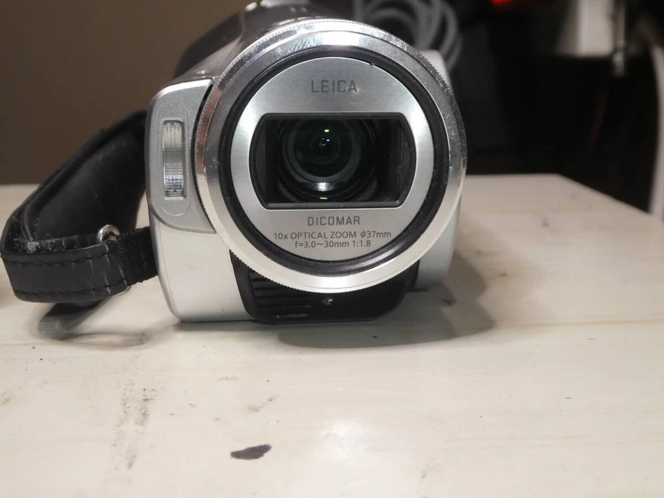 Panasonic HDC-SD5 Silver HD Camcorder Full HD SDHC Video Leica Lens w/Battery - Image 2 of 4