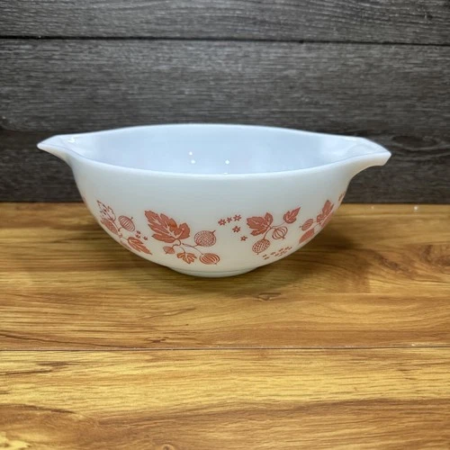 Vintage Pyrex 443 Cinderella Mixing Bowl 2.5 Qt Gooseberry White Pink