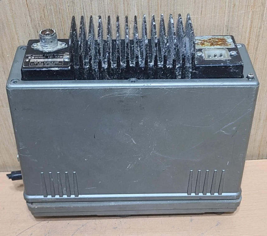Icom IC-M80 VHF Marine Radio Telephone ~  parts or repair only! - Image 3 of 4