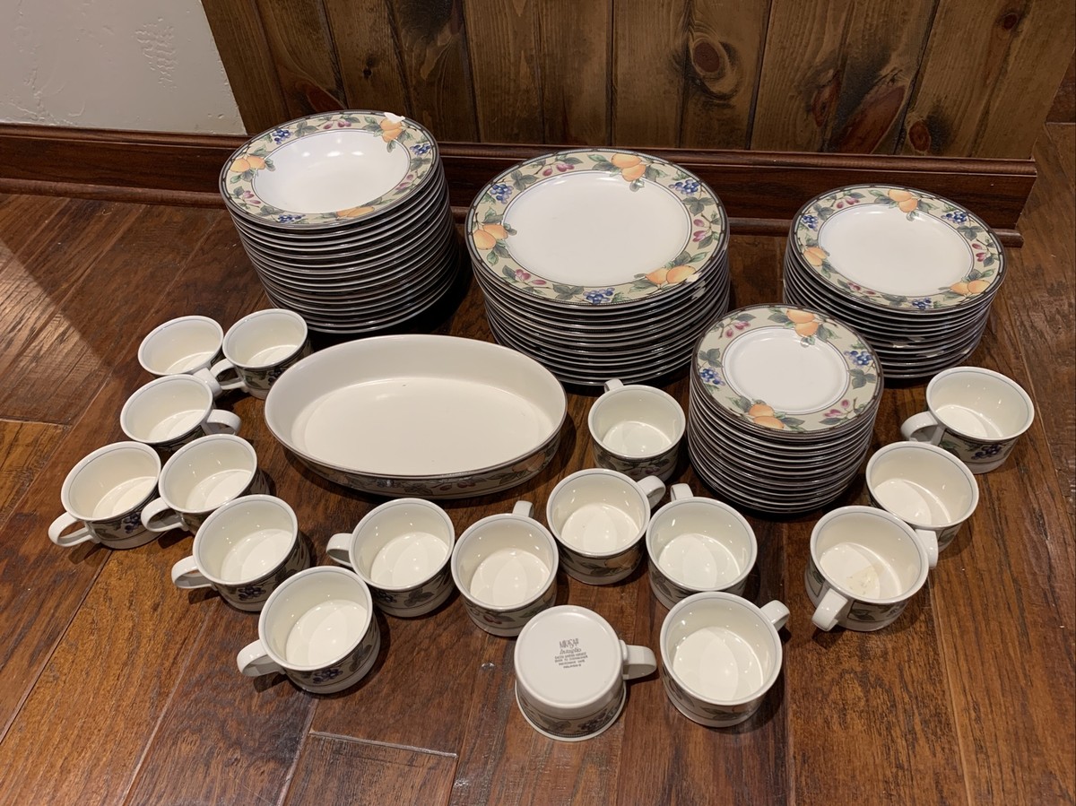Mikasa Intaglio Garden Harvest 74 Pieces Dinnerware Set Plates