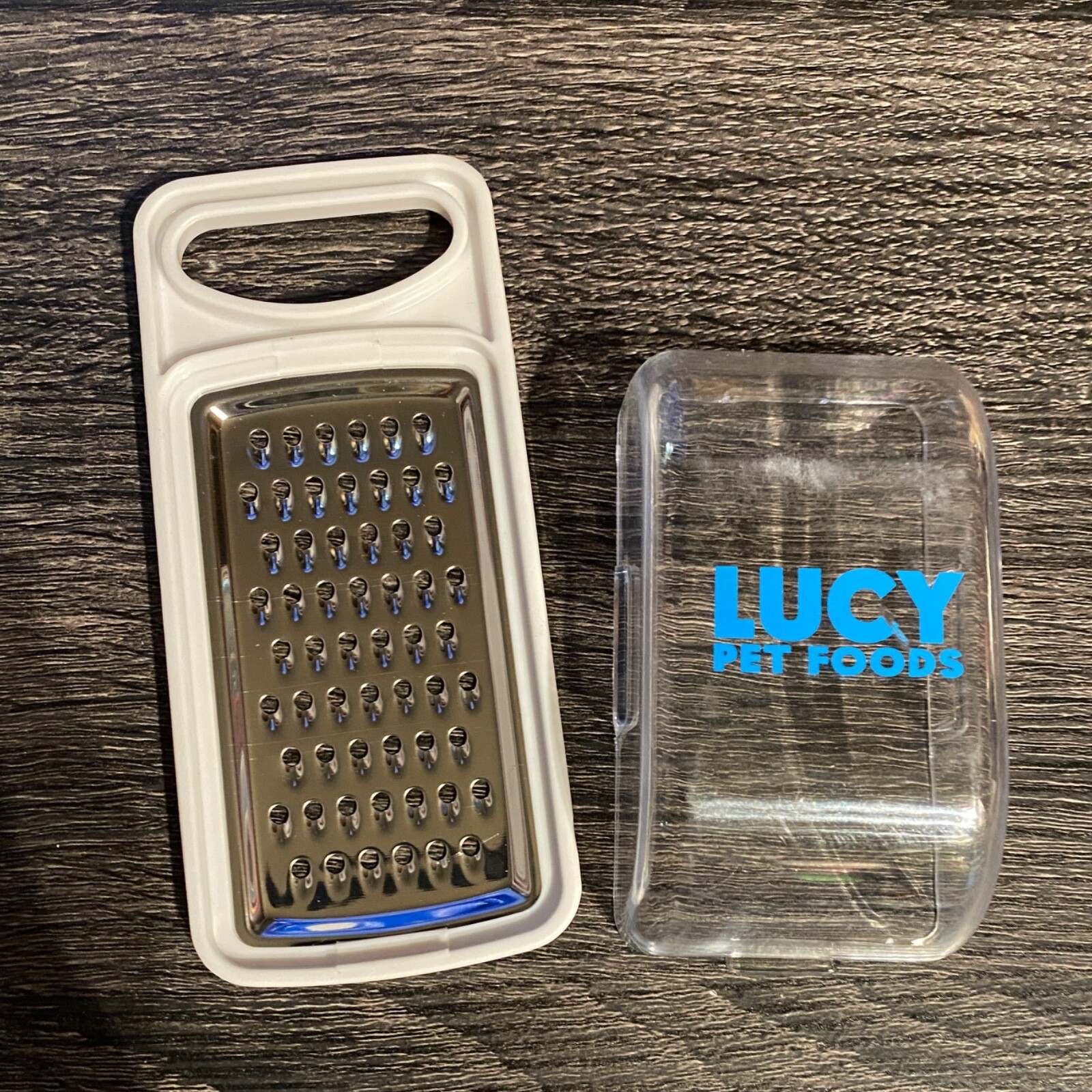 Lucy Pet Products Dog Food Mini Roll Grater Garlic Cheese Gadget Grating Tool