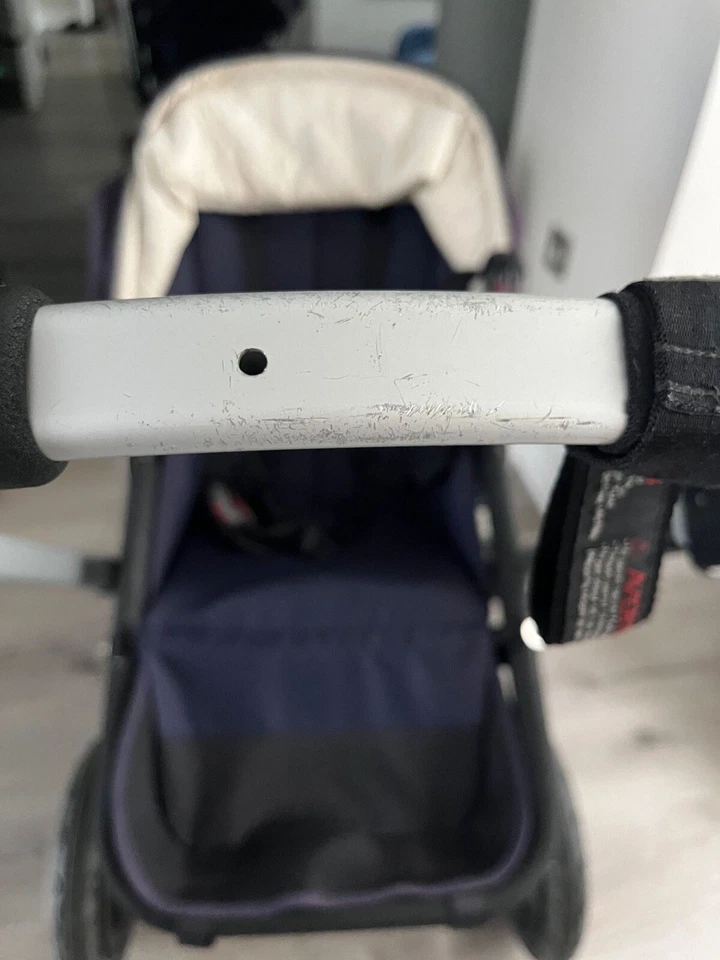 Bugaboo Cameleon 3 - Single Seat Stroller - Navy Blue and Other Accessories - Image 3 of 4