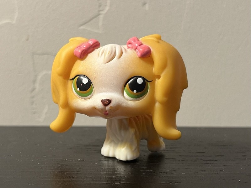 Hasbro Littlest Pet Shop - Maltese - Tan/White with Green Eyes - #79