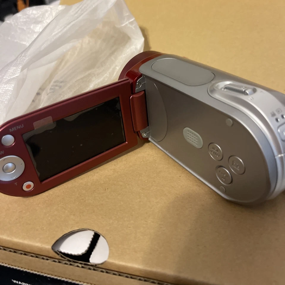 Samsung Digital Camera Shoot & Share Memory Camcorder - Image 3 of 4