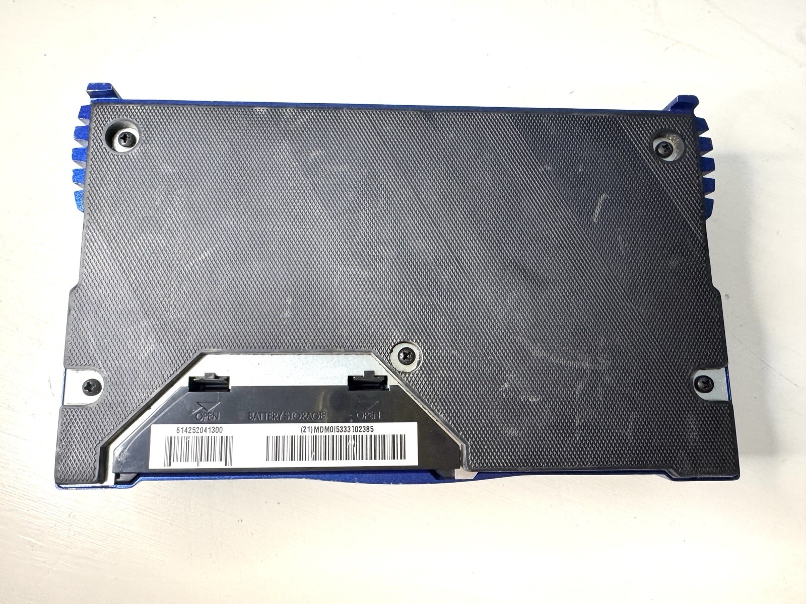 Line 6 MM4 Modulation Modeler Pedal Flanger Chorus Phaser Tremolo, Blue