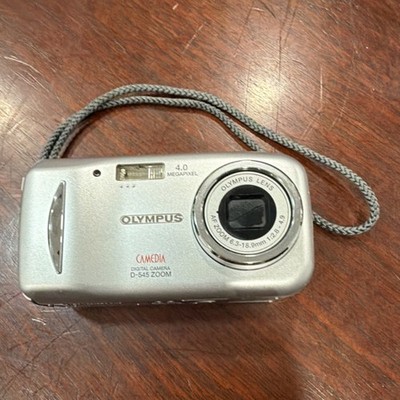 Olympus Camedia D-545 ZOOM Compact Digital Camera 4.0MP 3x USB AA (Not Tested)
