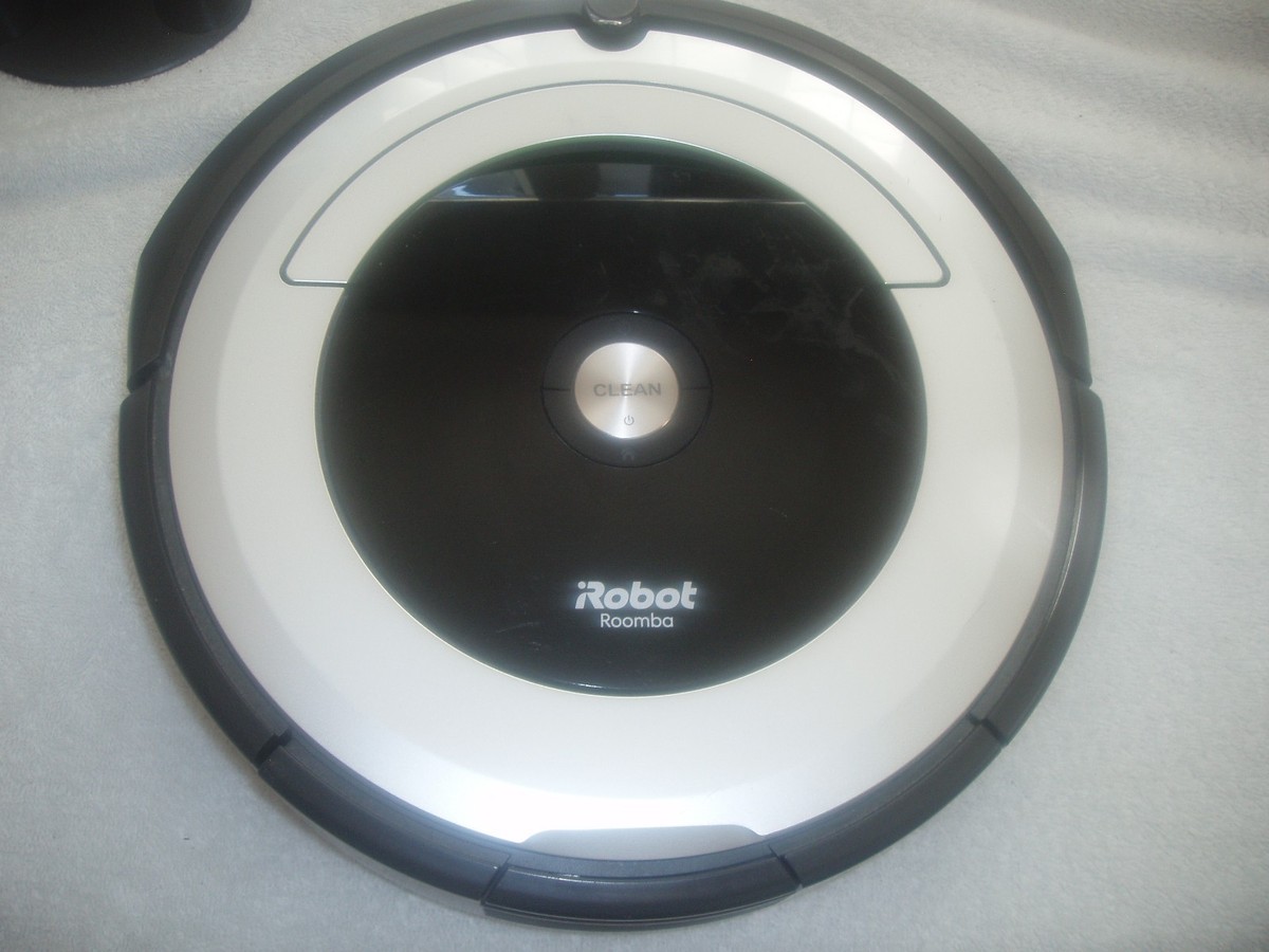 iRobot Roomba 690 Wi-Fi Connected Robot Vacuum Cleaner wiith
