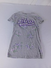 Camisa Aeropostale Juniors XS Gris Aero NYC Floral Bordado Gráfico Camiseta Top