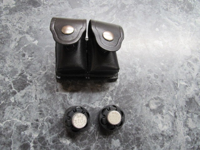 Gould & Goodrich B162 Speed loader Case with HKS #10 Speed Loaders!