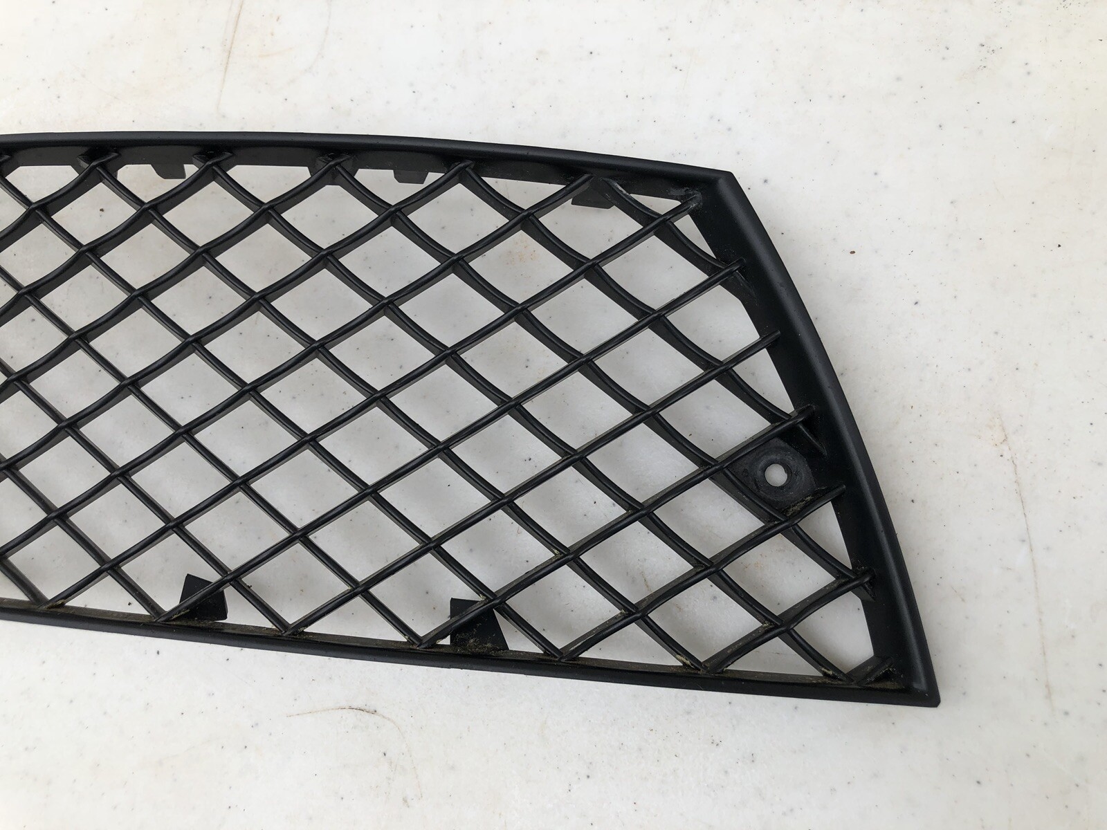 Bentley Flying Spur Front Bumper Mash Grill Right RH OEM 2006 2007 2008 2009