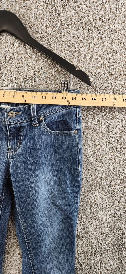 So Skinny Jeans Blue Denim Skinny Leg Stretch Jeans Low Rise Junior's Size 5 - Image 4 of 4