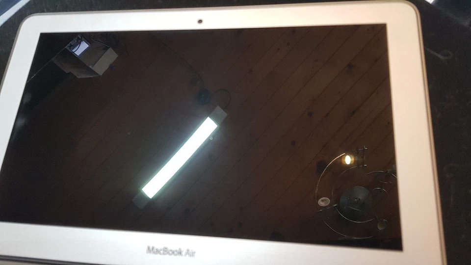 ORIGINAL APPLE MACBOOK AIR 11" 2013 2014 2015 A1465 DISPLAY SCREEN LCD ASSEMBLY - Image 4 of 4