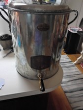 Shelby and Co Bourne golf club latge drink dispenser 