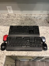 LOT OF 6 Logitech K520 Wireless Keyboard x2 4 Wireless Mouse - 2 Recievers