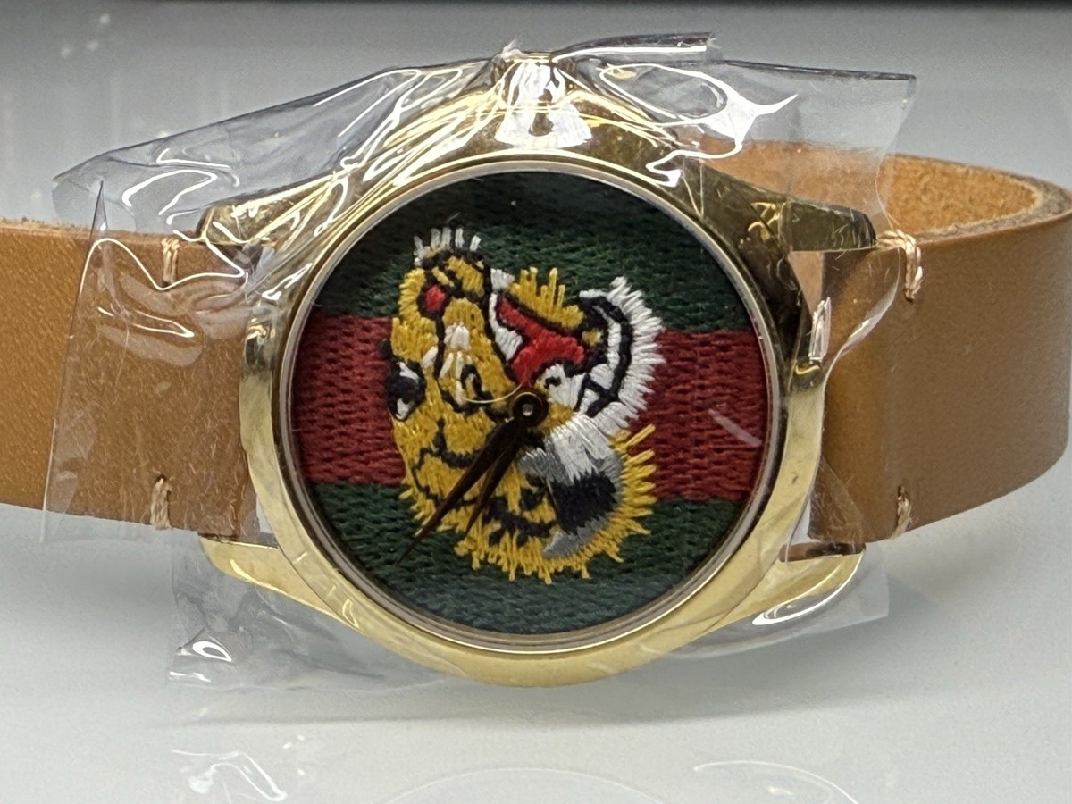 GUCCI G-Timeless 126.4 Wristwatch Gold Tone Sherry Line Bee Motif
