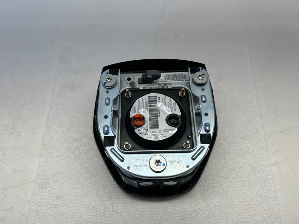 OEM FRONT LEFT DRIVER SAFETY Module 2014-2016 Hyundai Genesis Coupe 56900-2M506 - Image 2 of 4