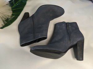 ecco leather ankle boots