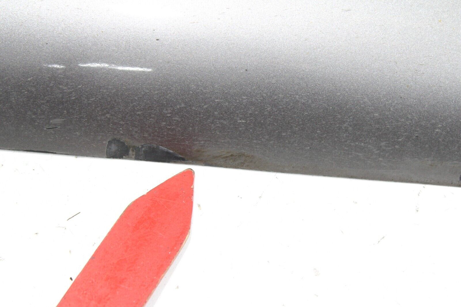 2017 - 2020 MASERATI LEVANTE FRONT LEFT DRIVER SIDE DOOR LOWER MOLDING OEM