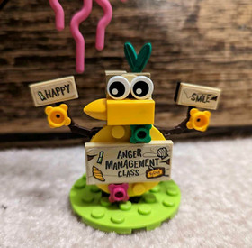 LEGO (The Angry Birds Movie) - Bird Island Egg Heist, Set #75823, Complete w/box