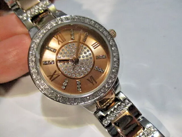 AVON Pure Elegance Watch Created w 72 Swarovski Crystals in Rose Goldtone Combo