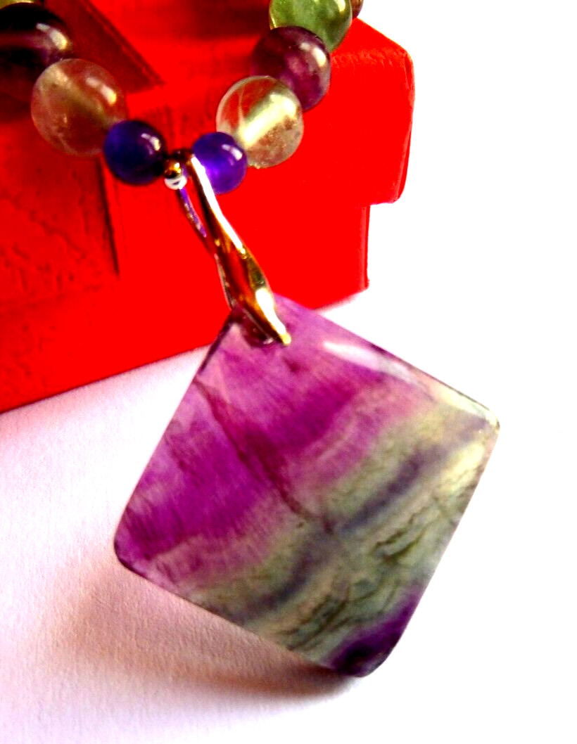 Collier en Fluorine naturelle 240 Cts, l'accessoire idéal de vos tenues d'été