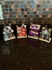 VTG Set of 4 Small Fiber-optic Houses Candy Shop-Bakery-Toy Land-House 2AAA Batt