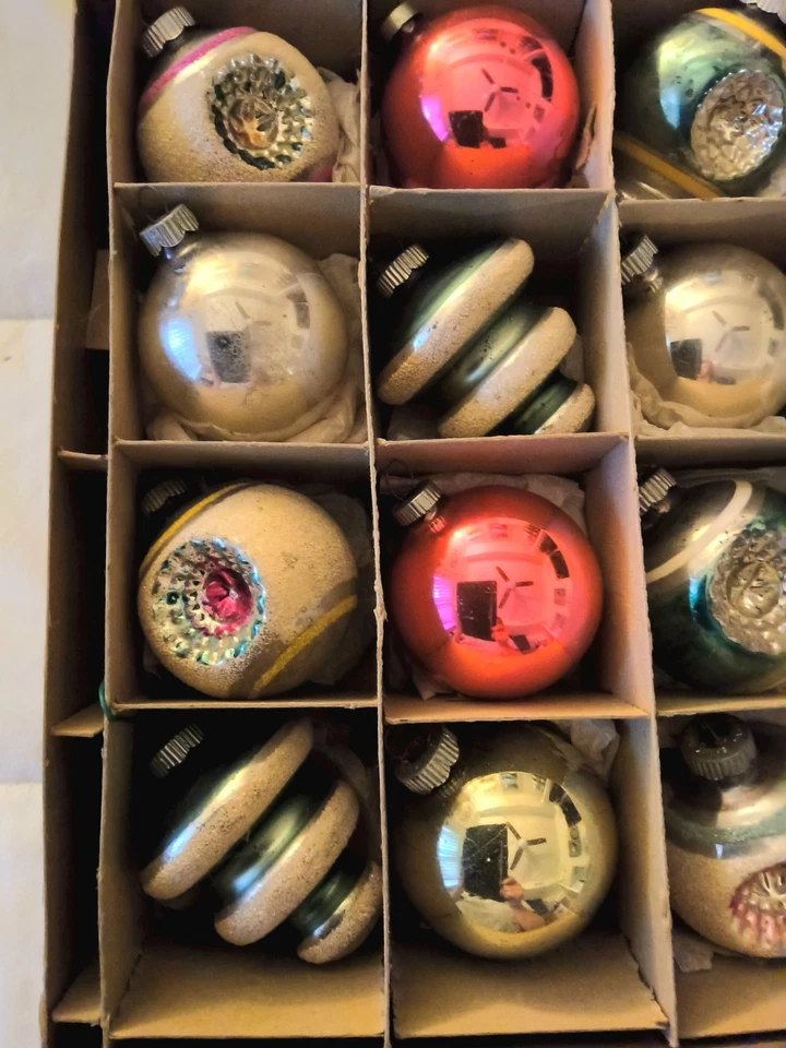 Vintage Shiny Brite Christmas Ornaments Indents Tornado 1930s W/Original Box  - Image 4 of 4