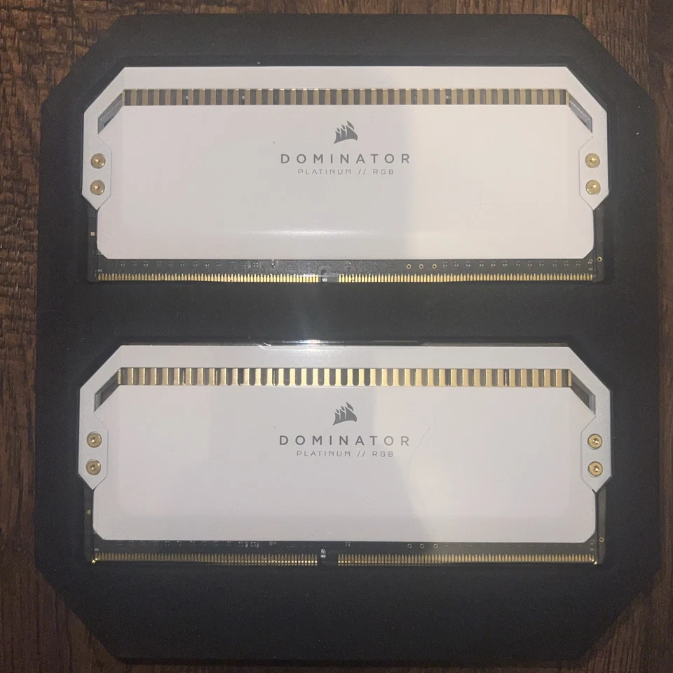 corsair dominator platinum rgb 8gb x 2 3200 mhz - Image 3 of 4