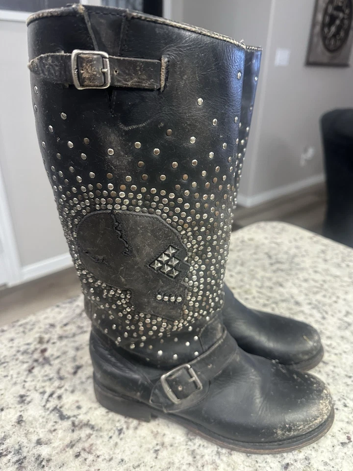 Freír. Bota de motociclista Jenna Skull 7,5 negra con tachuelas calavera para mujer’s Foto 2 de 4