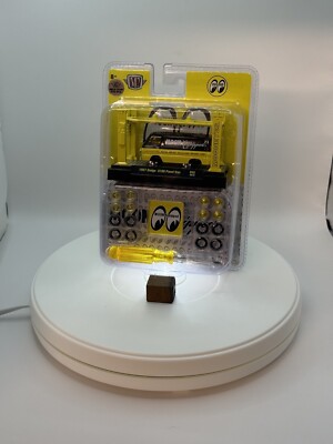 M2 Machines CHASE (1/750) Model Kit Mooneyes   1967 Dodge A100 Panel Van
