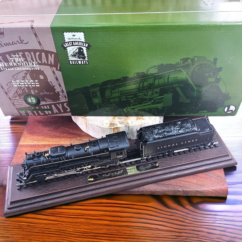 Lionel 726 Berkshire Steam Locomotive & Display Case Hallmark Luxury Limited Ed - Image 3 of 4