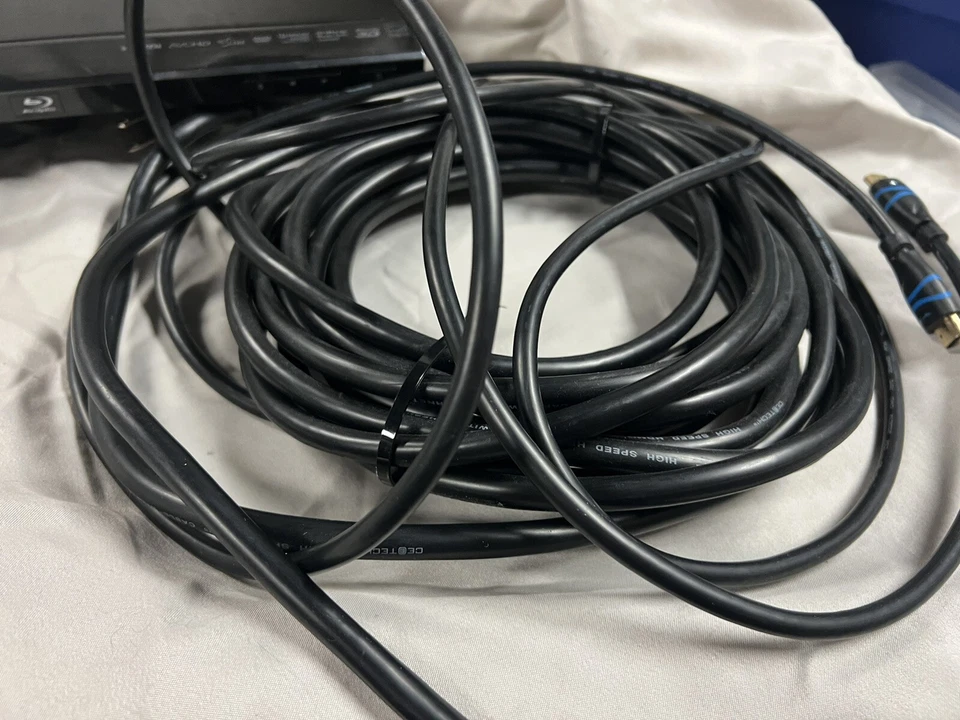 Reproductor de discos Blu-ray Toshiba Inkertec Java alimentado con cable HDMI sin control remoto Foto 3 de 4