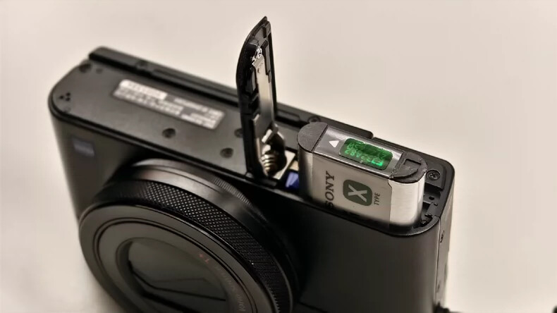 Sony Cyber-Shot DSC-RX100M5 RX100V M5 V Black 20.1 MP 2.9x Zoom 4K