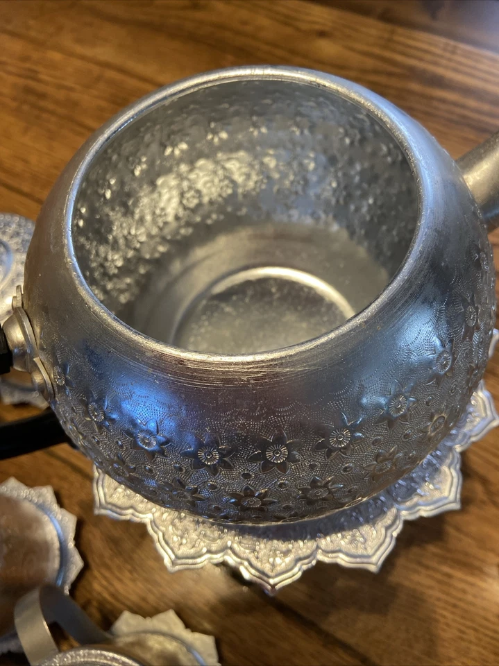 Vintage Style Thai Pattern Diamond Brand Embossed Tea Pot Alumium 6 Cups See Pho - Image 4 of 4
