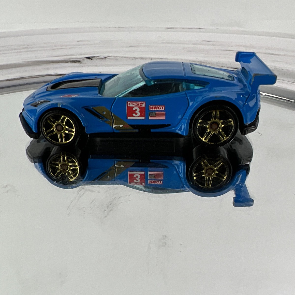 Hot Wheels 2015 HW Race 3014 Chevy Corvette C7.R Blue Die Cast 1