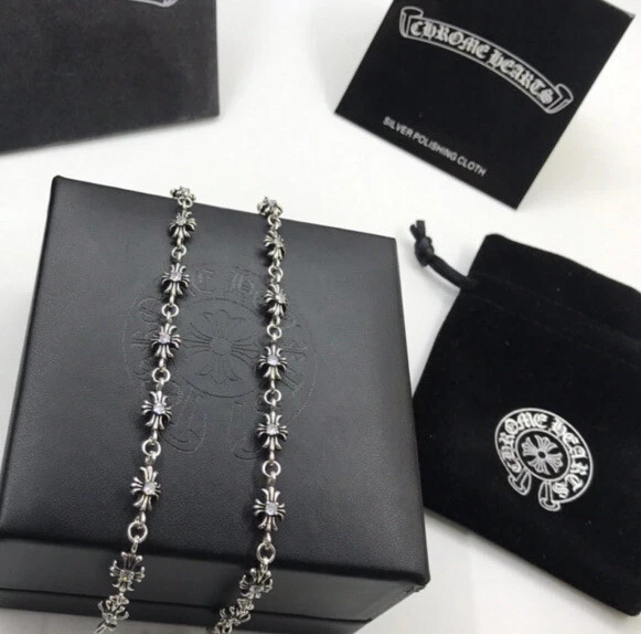大切な人へのギフト探し Aimi Chrome Hearts Tiny E Ch Plus