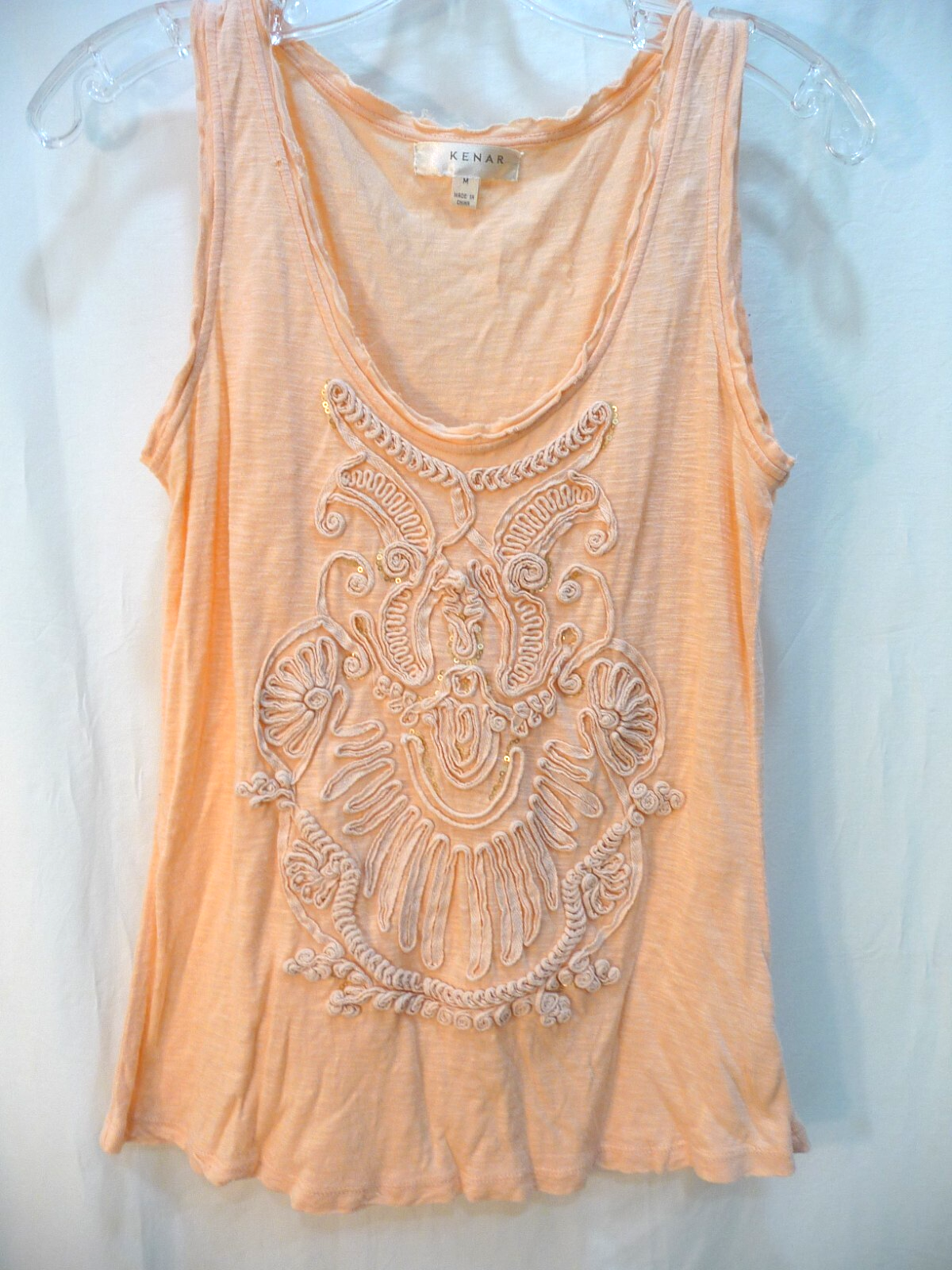 KENAR y    Women's TOP Size Med peach sleeveless raised fabric design sequins
