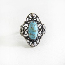 Lovely Vintage Sterling Silver Filigree Turquoise Cocktail Ring - Size 8
