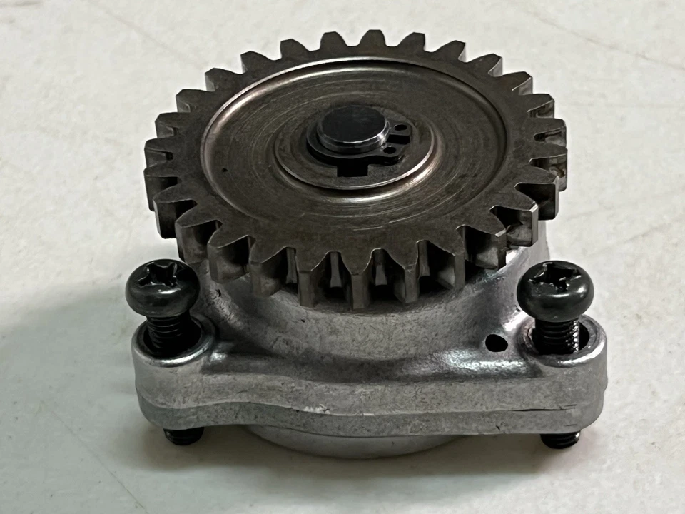 Bomba de aceite Suzuki GS500F 2007  Foto 2 de 3