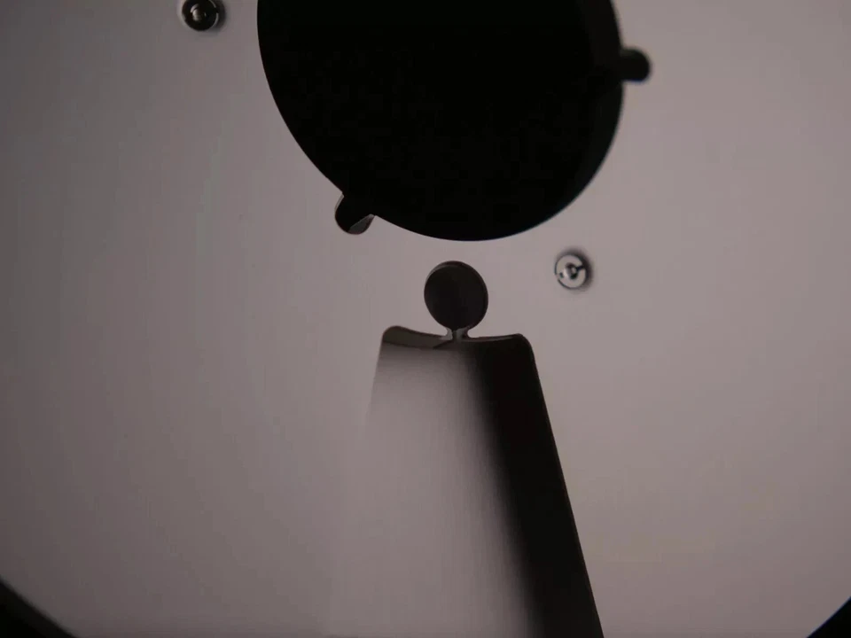 un par de carrete a carrete de aluminio plateado TASCAM 10,5"" 1/4 RE-1400 Foto 3 de 4