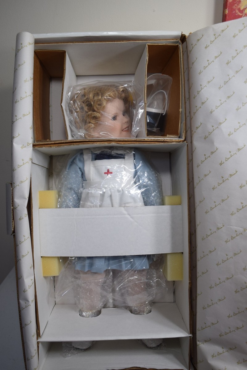 期間限定SALE10/25までShirley Temple 120サイズ Shirley Temple Danbury Mint, Serving America Collection RED CROSS