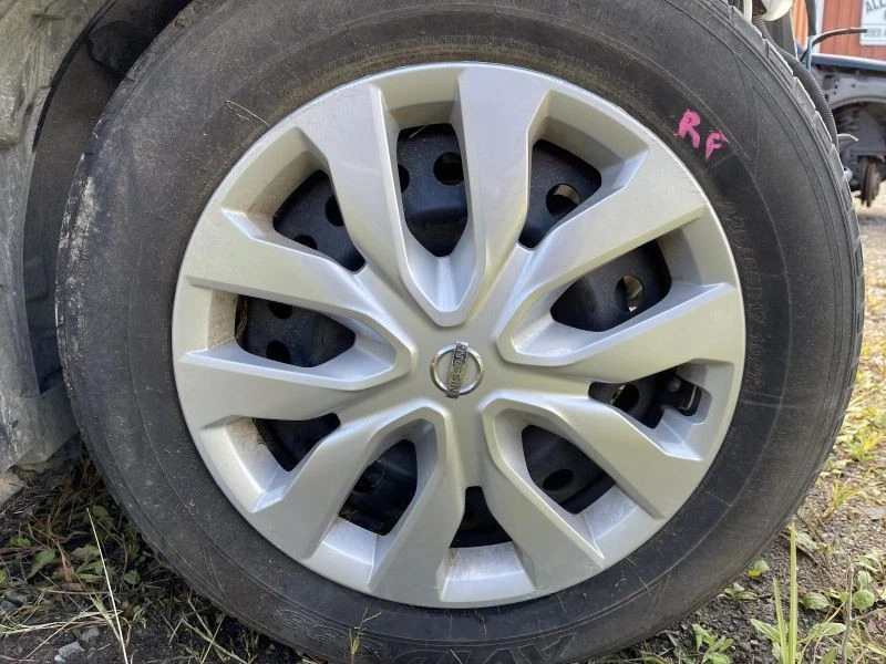 2014-20 NISSAN ROGUE WHEEL COVERS SET OF 4 SILVER ONE NEEDS MINOR WORK 48K 50687 Foto 4 de 4