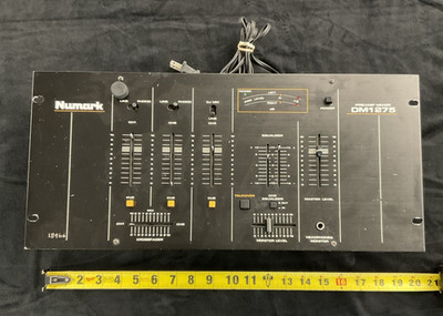 Numark DM1275 preamp mixer