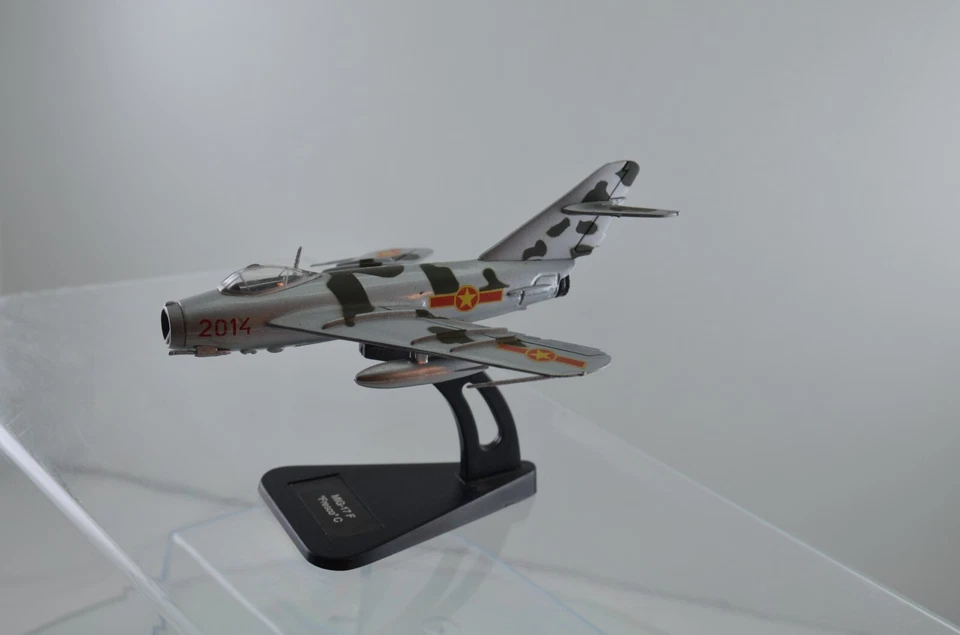 AVION MIG 17 F FRESCO - Photo 3/4