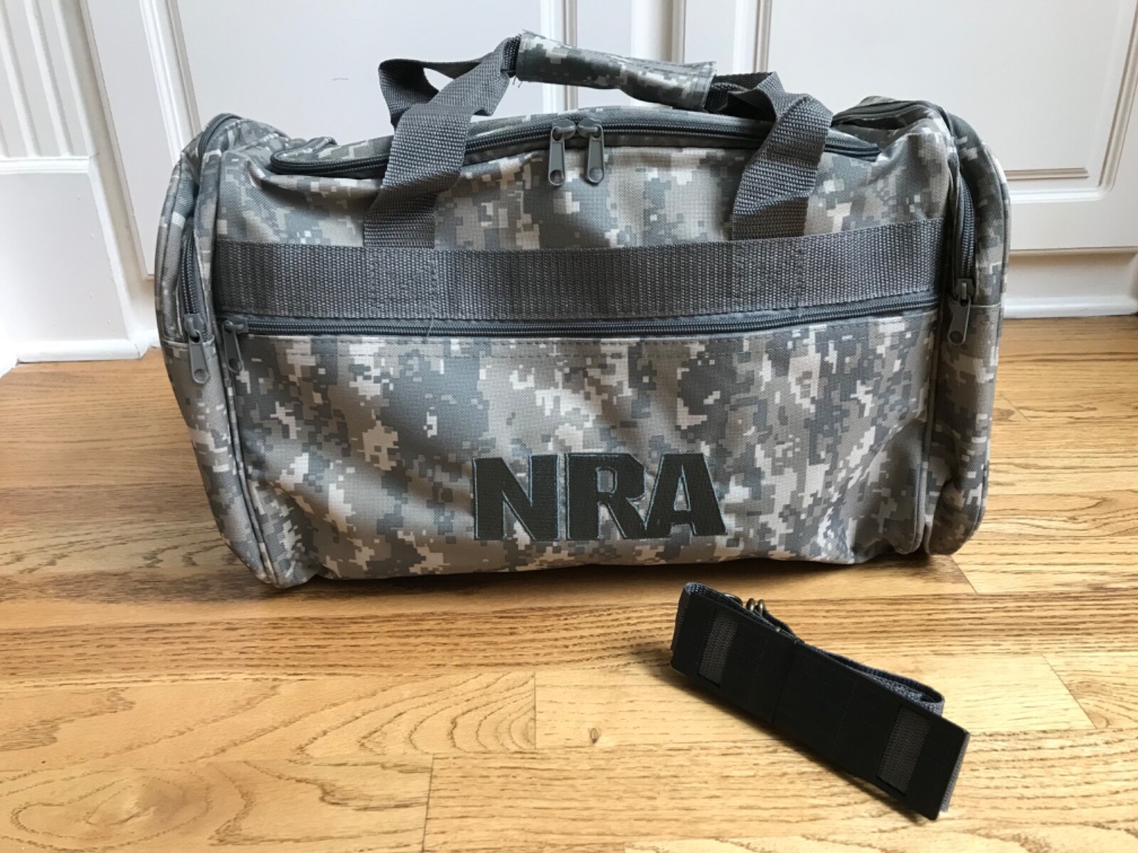 NRA Digital Camo Duffle Bag Hunting Gym Travel Luggage with Shoulder