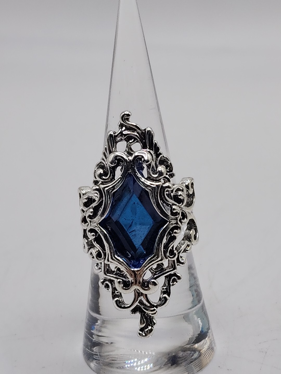 Gorgeous Statement Ring Size 7 Silvertone Blue Rh… - image 1