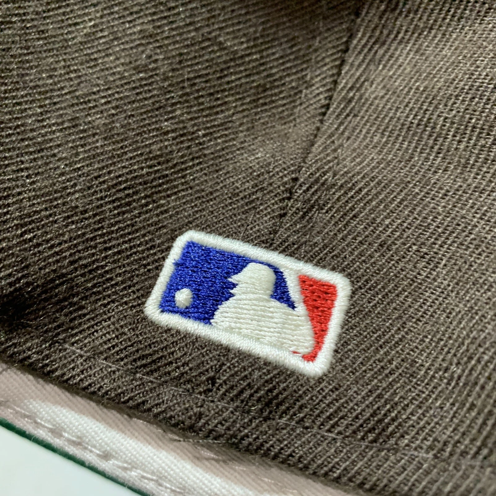 New Era x Fear of God Essential 59FIFTY marrone aderente taglia 8 nuovissimo